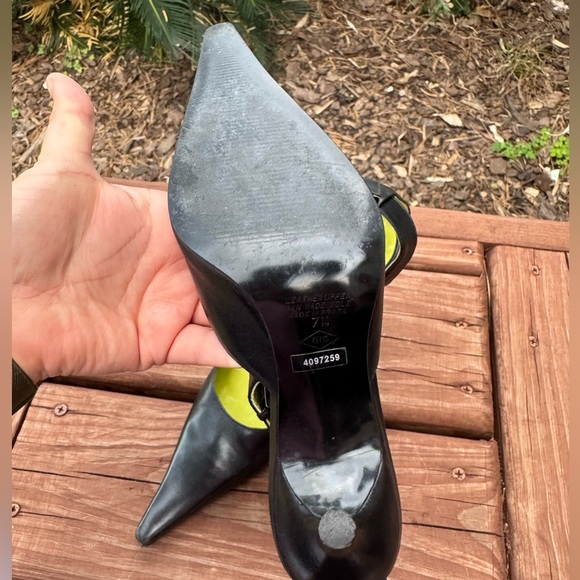 Vintage Y2K Leather 90s pointed  heels by Diba Size 7 - Picture 5 of 6